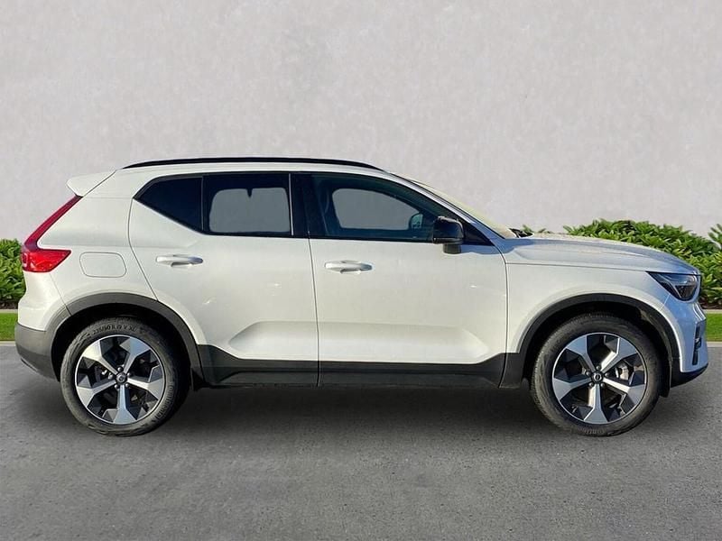 Used Volvo XC40 Plus 163 HP (119 kW) 2025 White SUV