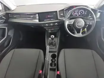 Used Audi A1 Design 95 HP (69 kW) 2022 White SUV