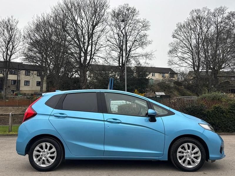 Used Honda Jazz SE 102 HP (75 kW) 2018 Blue Hatchback