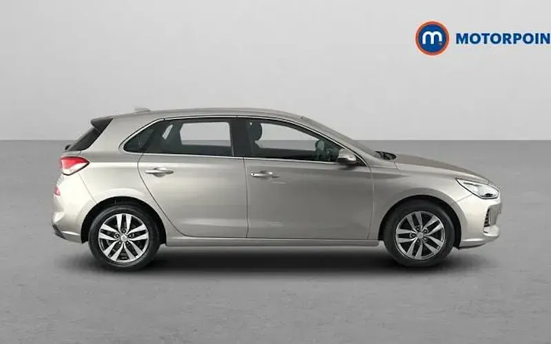 Used Hyundai i30 SE 120 HP (88 kW) 2020 Hatchback
