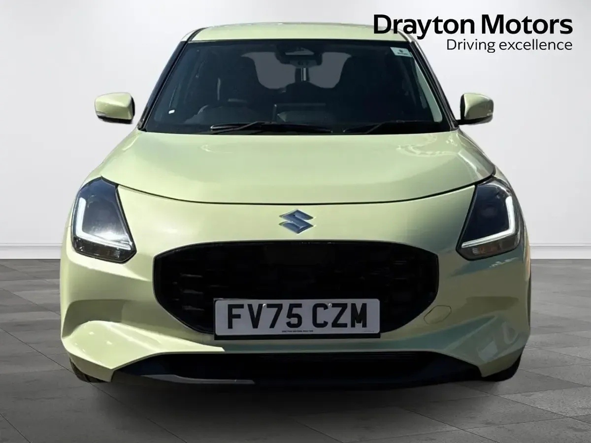 Używany Suzuki Swift 82 KM (60 kW) 2025 Żółty Hatchback