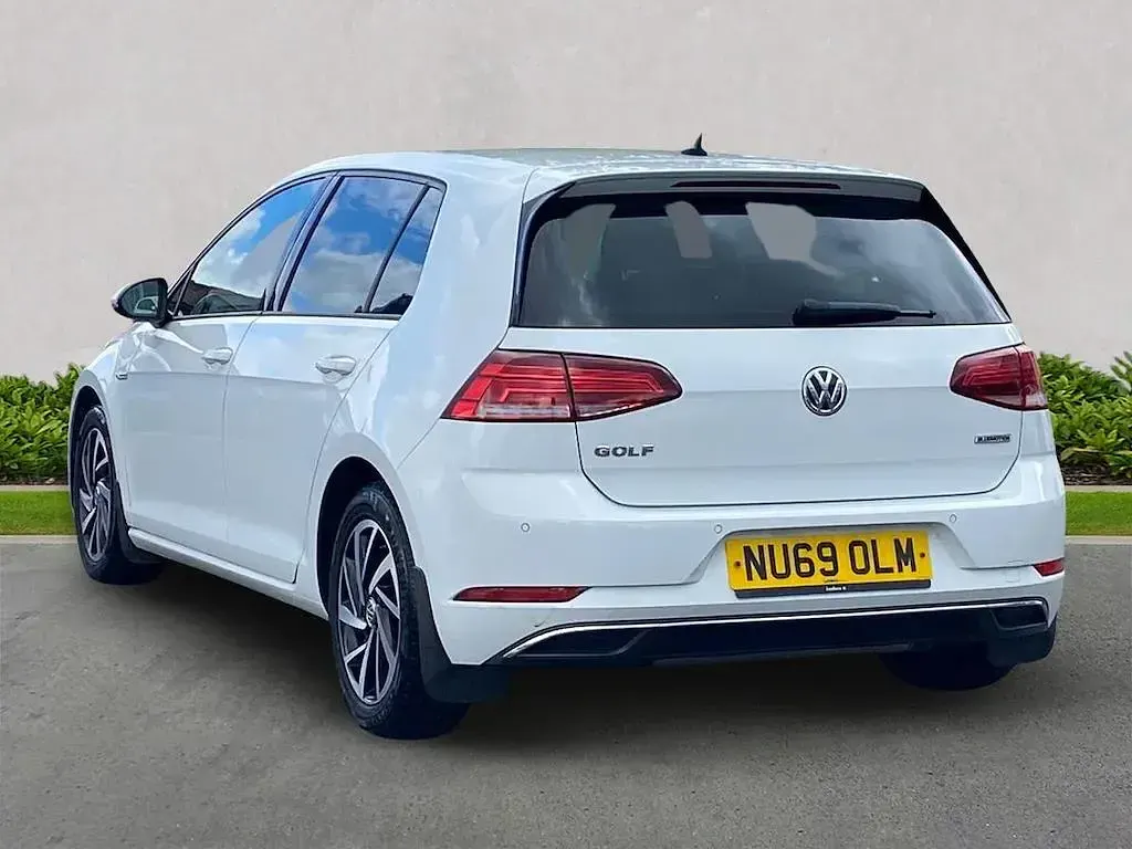 Used VW Golf VII Edition 130 HP (95 kW) 2019 White Hatchback