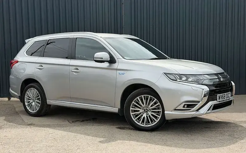 Used Mitsubishi Outlander P-HEV 177 HP (130 kW) 2018 Estate