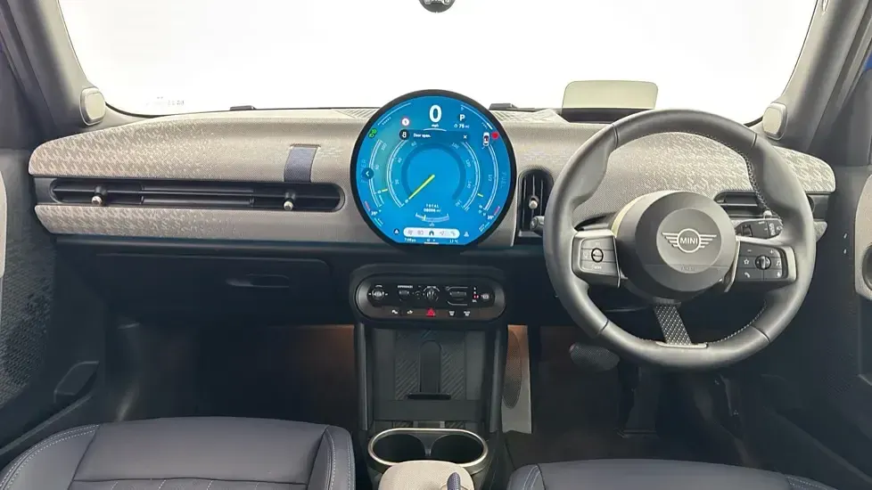 Używany Mini Cooper Hatch 154 KM (113 kW) 2024 Niebieski Hatchback