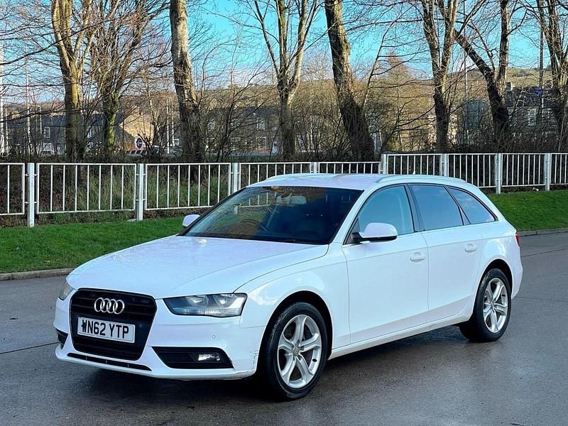 Used Audi A4 Advanced 2012 White Estate