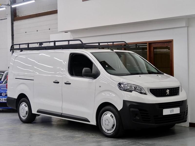 White Used 2021 Peugeot Expert S Van | £9,295 (Good price) - Image 1/4