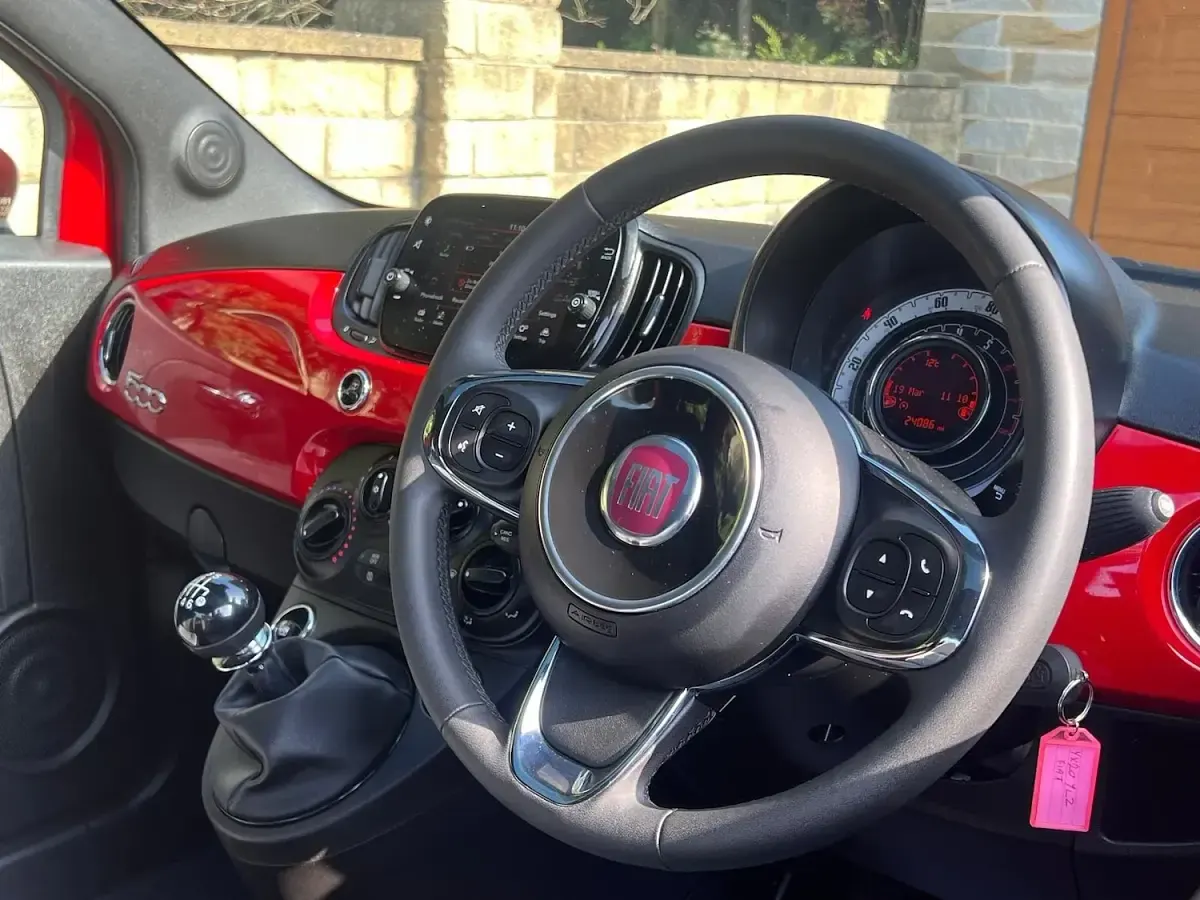 Used Fiat 500 Lounge 70 HP (51 kW) 2020 Red Hatchback