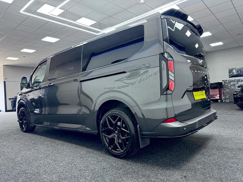 Used Ford Tourneo Titanium 170 HP (125 kW) 2025 Grey MPV