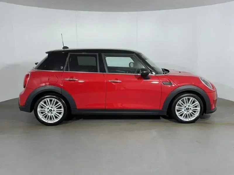Used Mini Cooper Exclusive 134 HP (98 kW) 2023 Red Hatchback