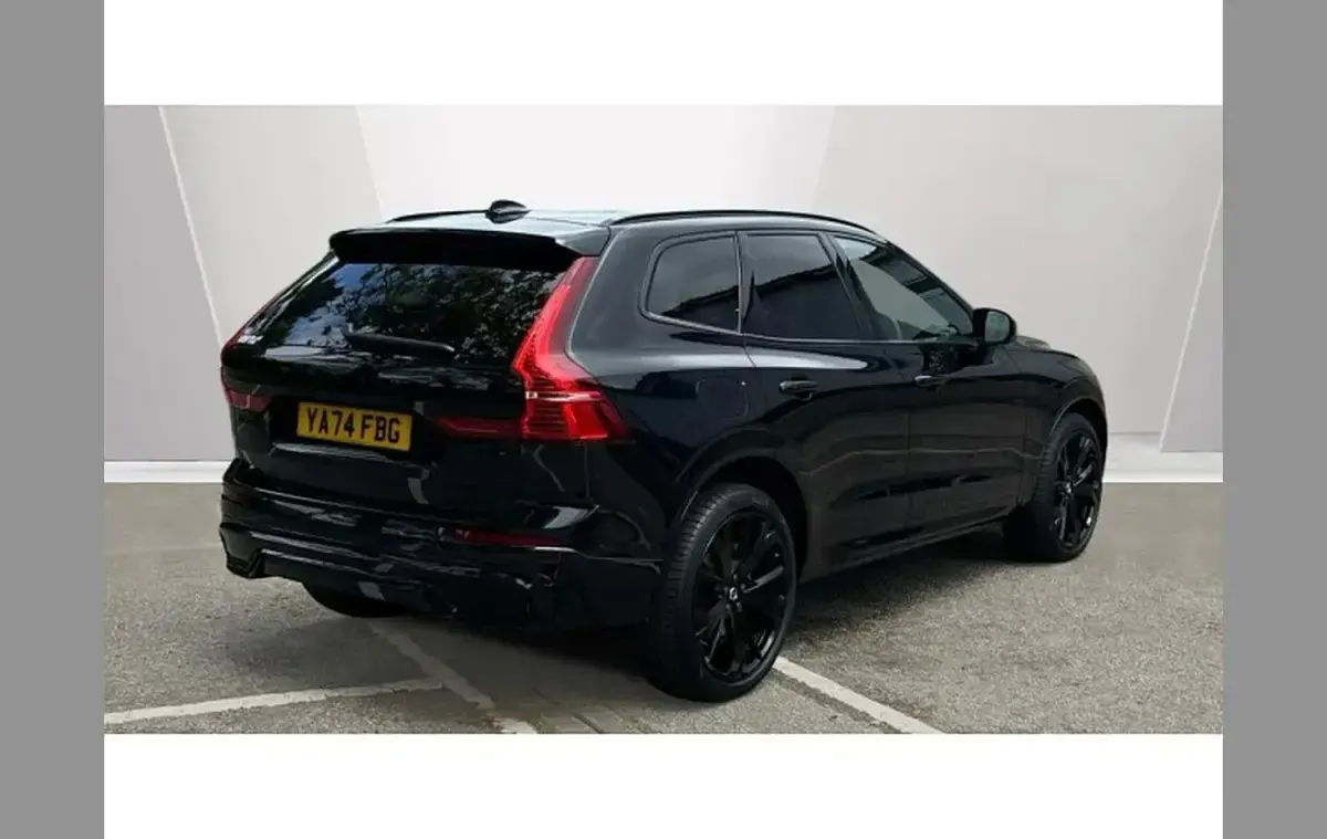 Used Volvo XC60 Plus 250 HP (183 kW) 2024 Black SUV