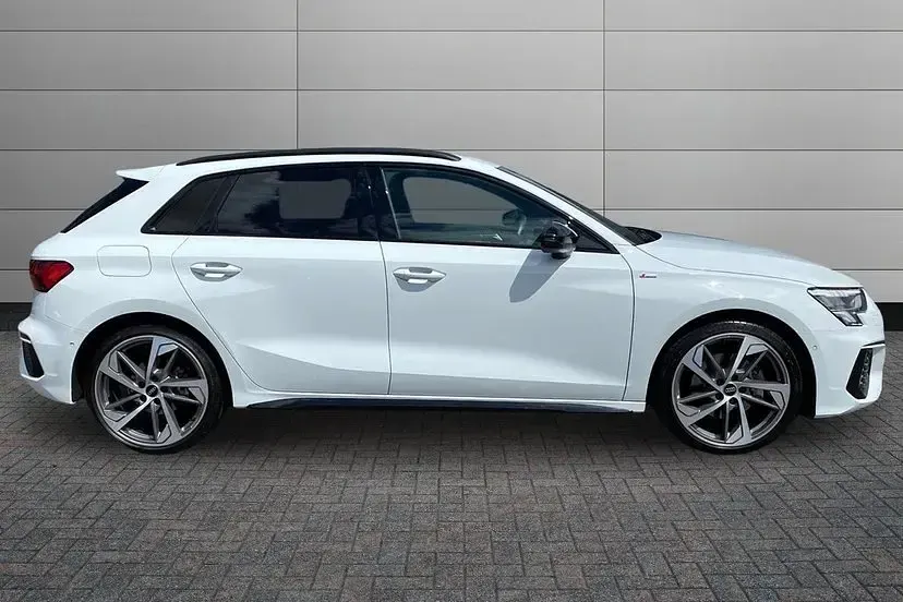 Used Audi A3 Black Edition 148 HP (108 kW) 2024 Glacier white Hatchback