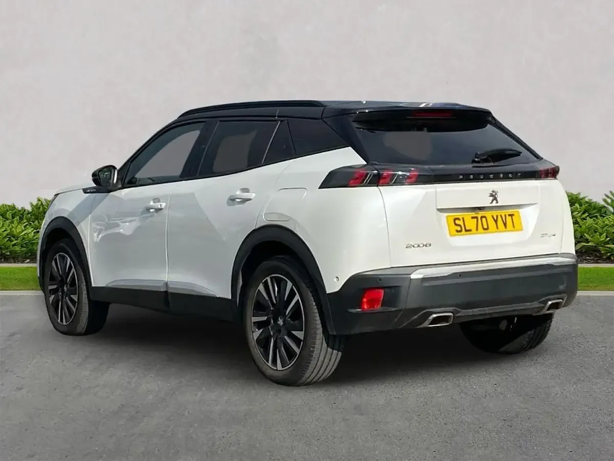 Used Peugeot 2008 GT-line 130 HP (95 kW) 2020 White SUV