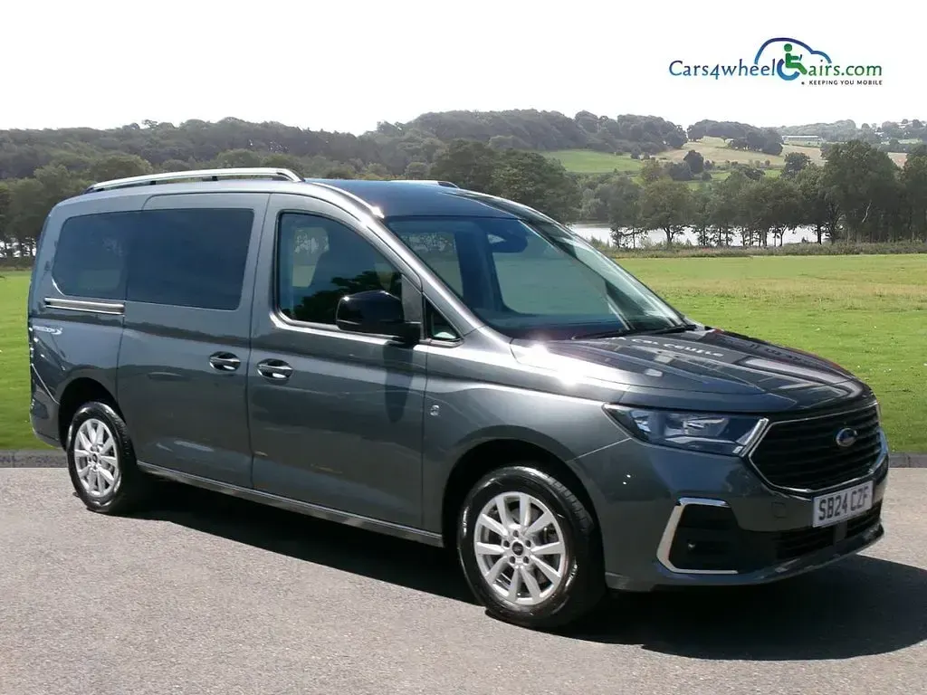 Used Ford Grand Tourneo Connect Titanium 122 HP (89 kW) 2024 Grey MPV