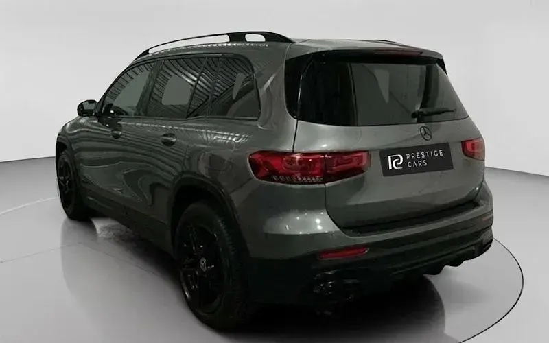 Begagnad Mercedes GLB200 Executive 163 HK (119 kW) 2022 Grå SUV