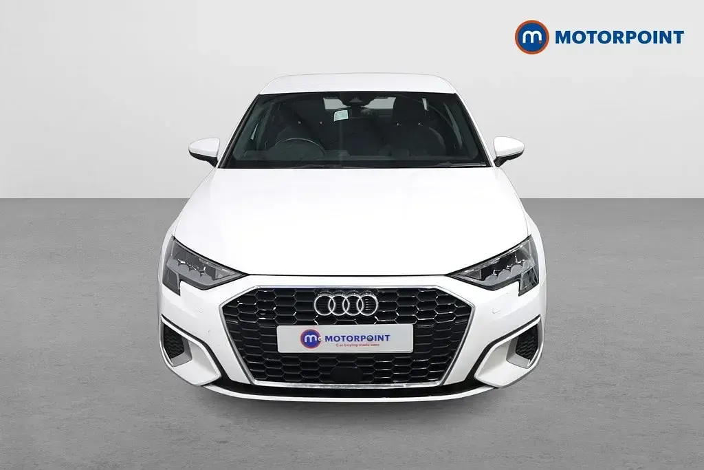 Usado Audi A3 Sport 150 HP (110 kW) 2023 Branco Sedan