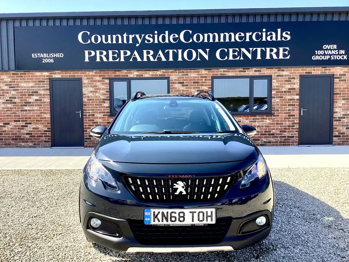Käytetty Peugeot 2008 GT-line 100 HP (73 kW) 2018 Harmaa Katumaasturi