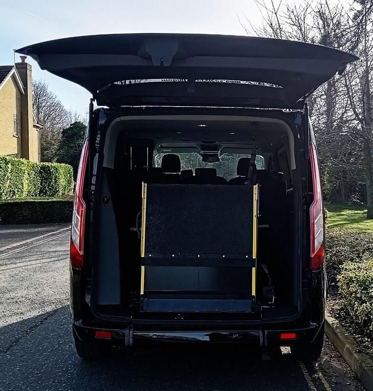 Used Ford Tourneo Titanium 130 HP (95 kW) 2020 Black MPV