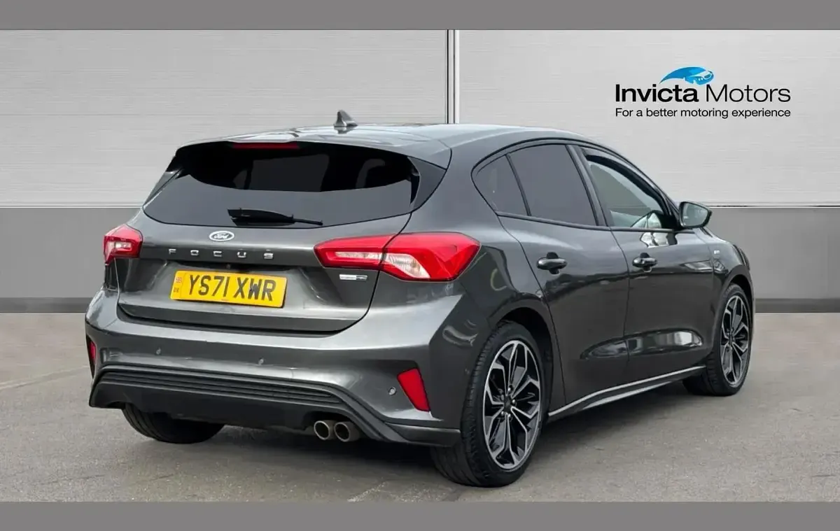 Used Ford Focus ST-Line X 155 HP (114 kW) 2022 Grey Hatchback