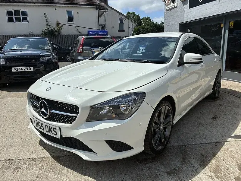 Used Mercedes CLA220 177 HP (130 kW) 2015 White Coupe