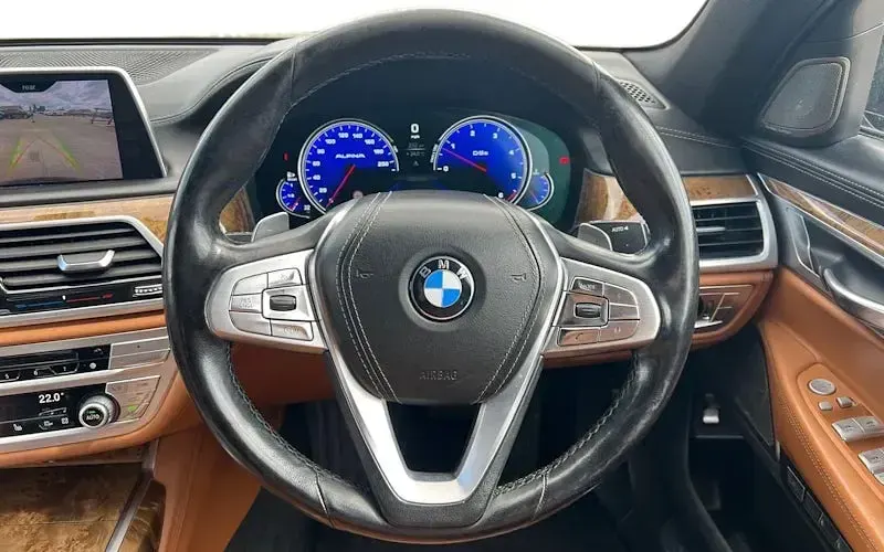 Used BMW 730 M Sport 265 HP (194 kW) 2019 Sedan