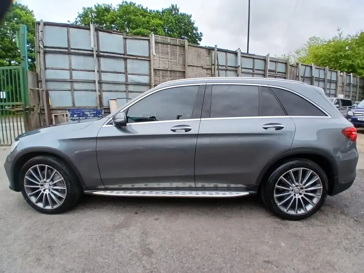 Usado Mercedes GLC250 AMG line 2016 Cinzento Carrinha