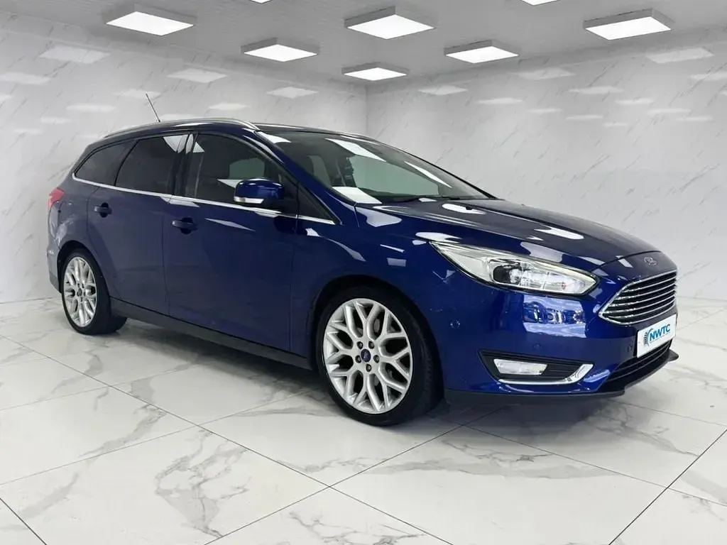Używany Ford Focus Titanium X 150 KM (110 kW) 2015 Niebieski Kombi