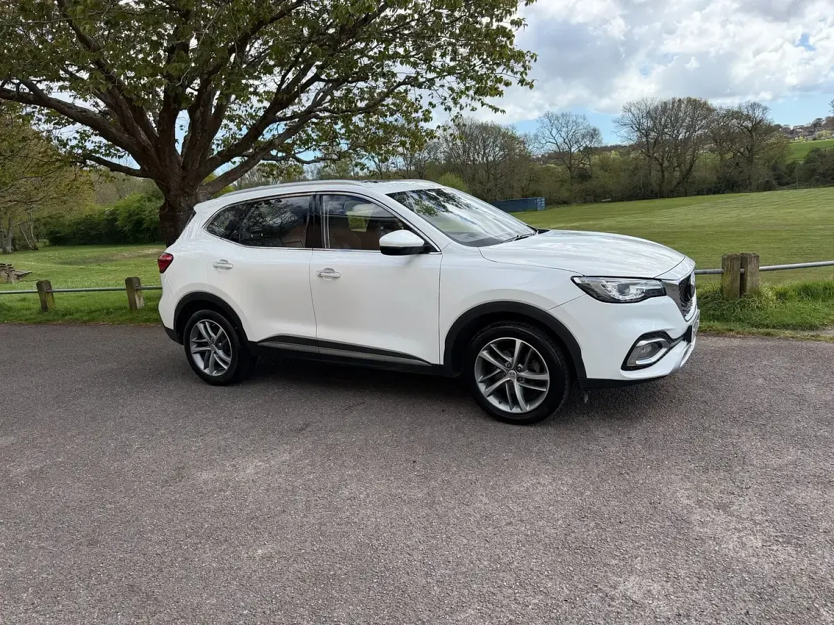 Used MG HS Exclusive 162 HP (119 kW) 2022 White SUV