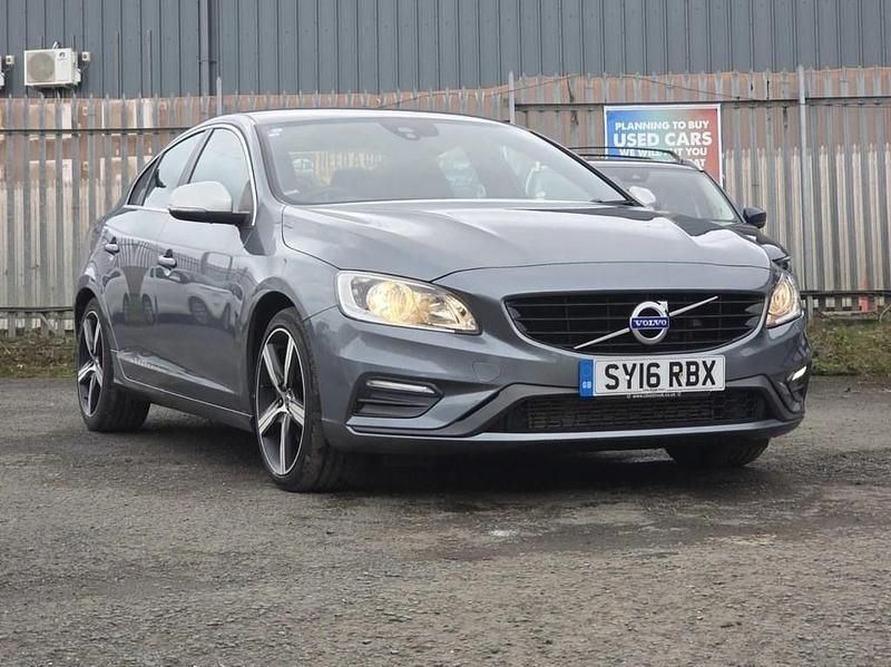 Usado Volvo S60 R-Design 190 HP (139 kW) 2016 Cinzento Sedan