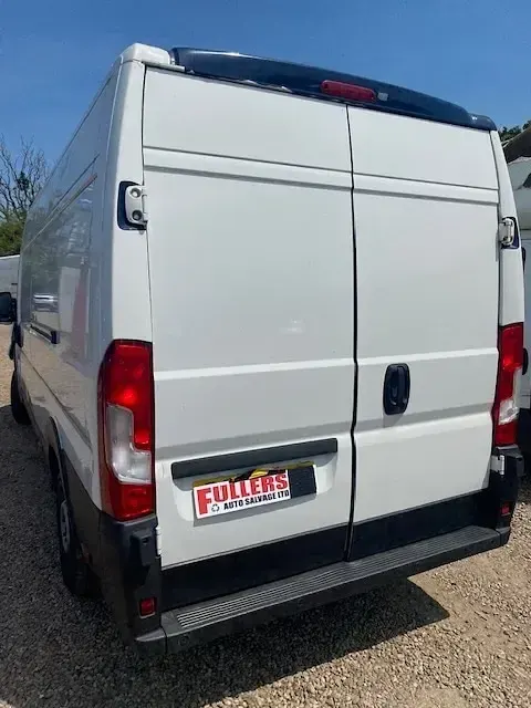 Used Peugeot Boxer 140 HP (102 kW) 2020 White Van