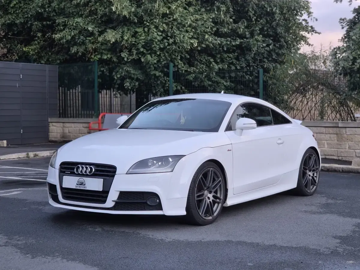 Used Audi TT Black Edition 170 HP (125 kW) 2013 White Coupe