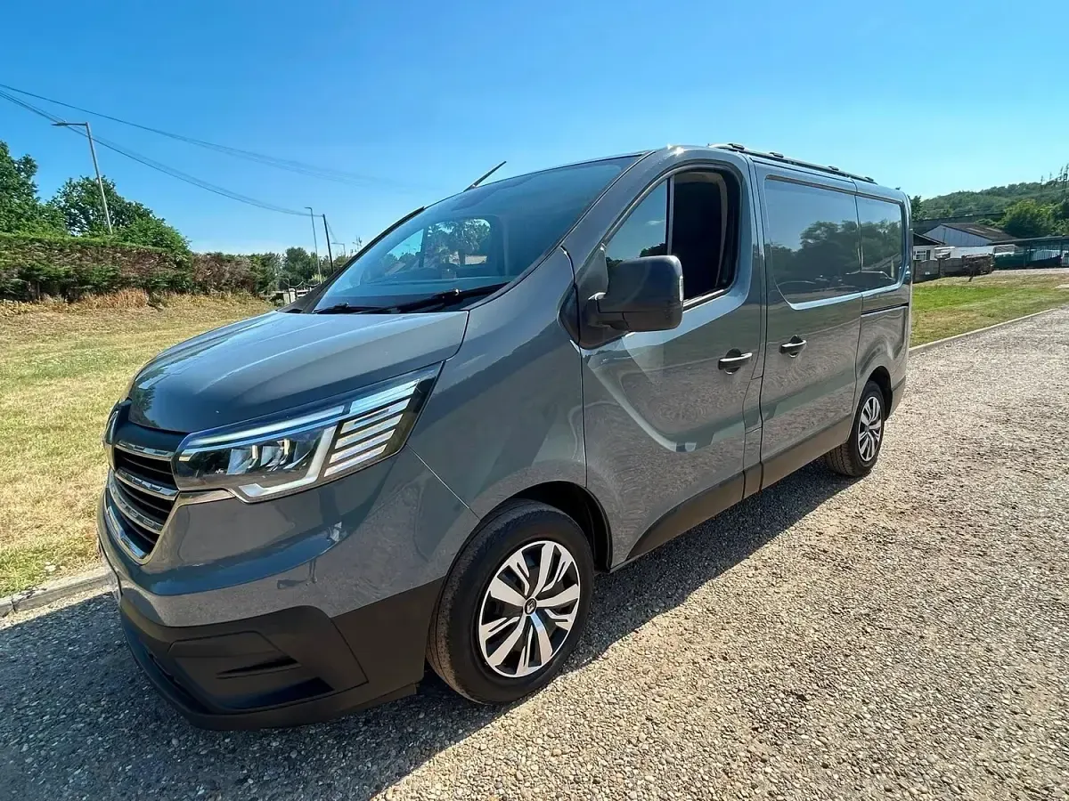 Used Renault Trafic Business 2022 Grey MPV