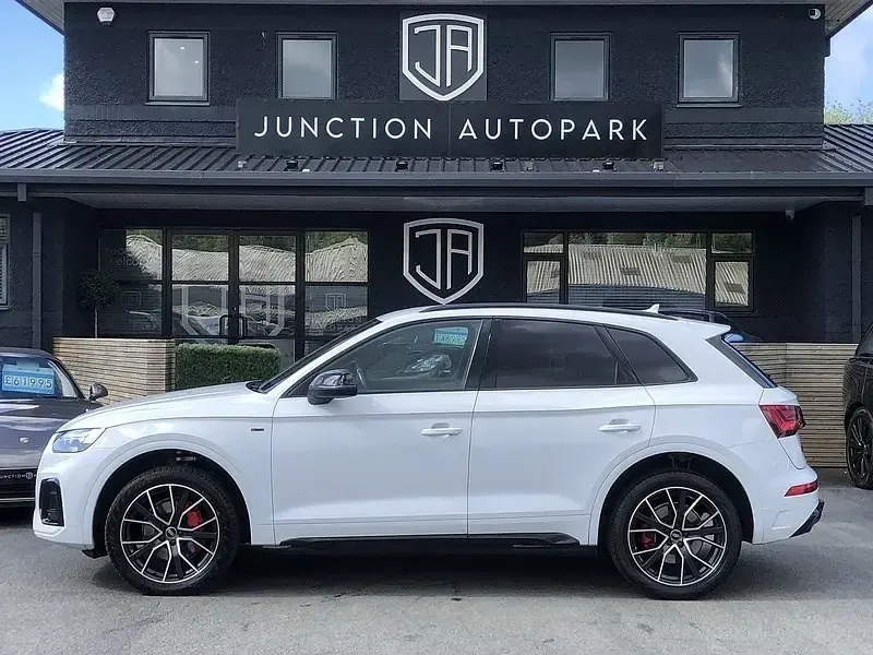 Begagnad Audi Q5 Comfort 2022 Vit SUV