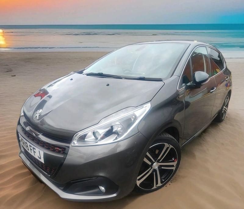 Used Peugeot 208 GT-line 110 HP (80 kW) 2018 Grey Hatchback