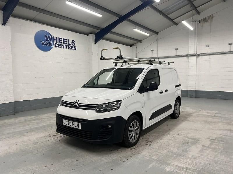 Used Citroën Berlingo 100 HP (73 kW) 2020 White MPV