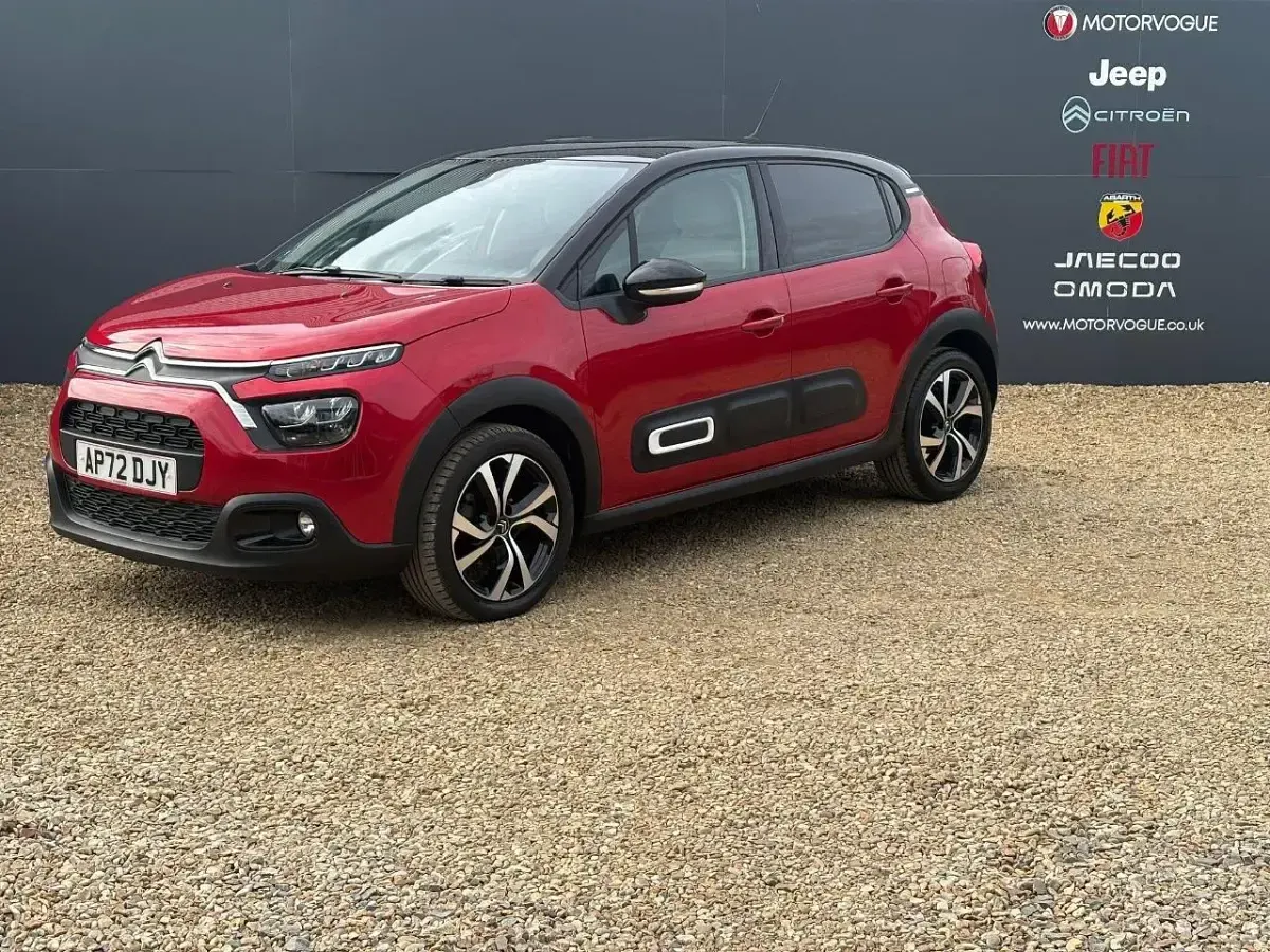 Used Citroën C3 Shine 99 HP (72 kW) 2022 Red Hatchback