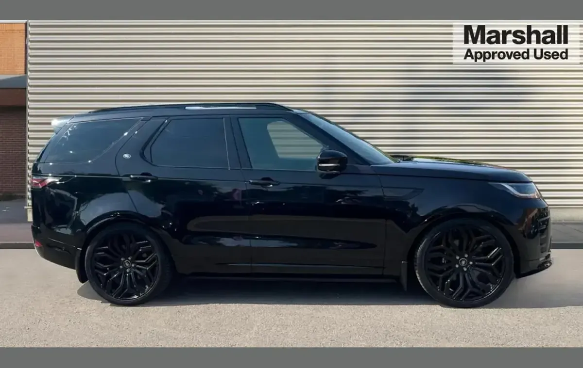 Used Land Rover Discovery 300 HP (220 kW) 2023 Black SUV