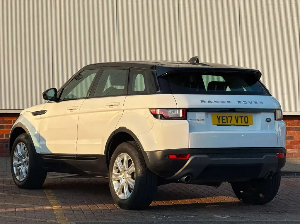 Used Land Rover Range Rover evoque SE 2017 White SUV