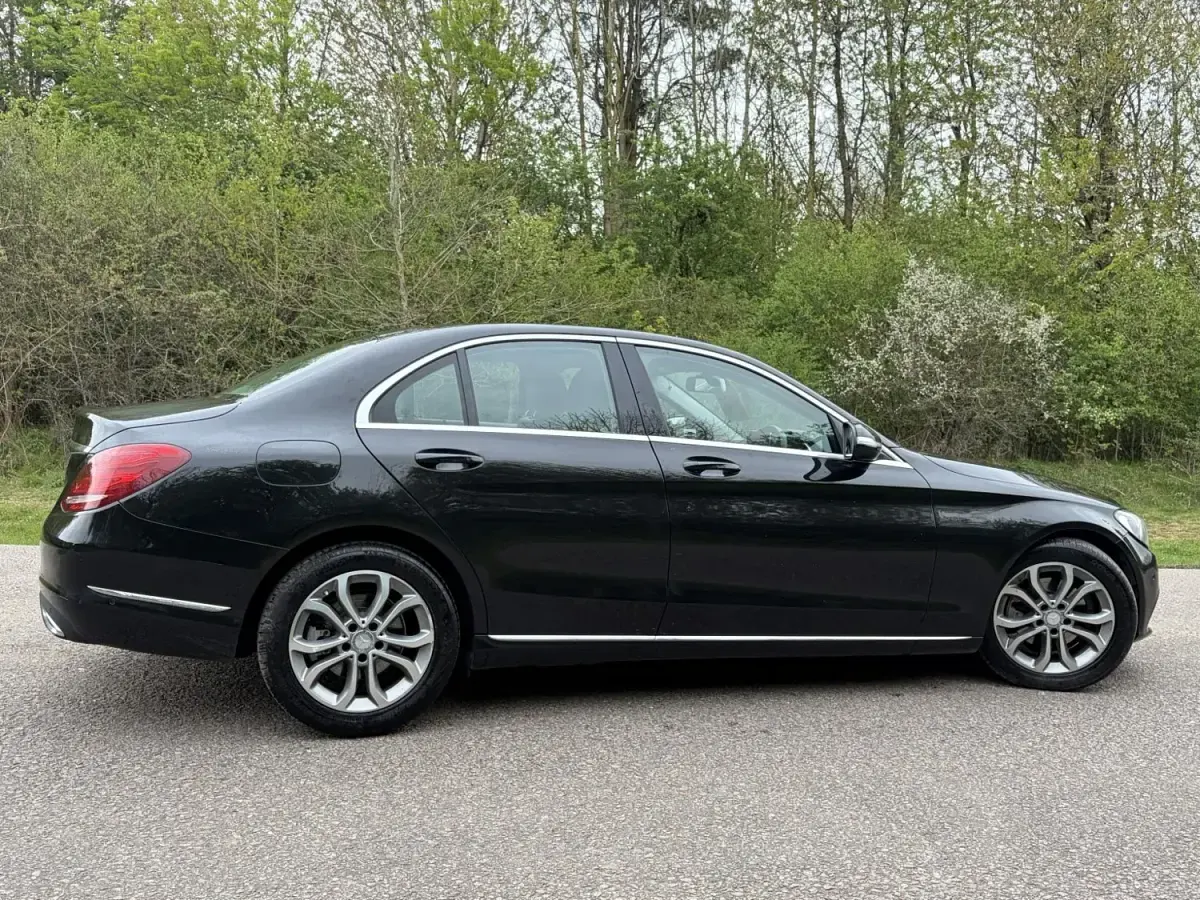 Begagnad Mercedes C200 184 HK (135 kW) 2014 Svart Sedan