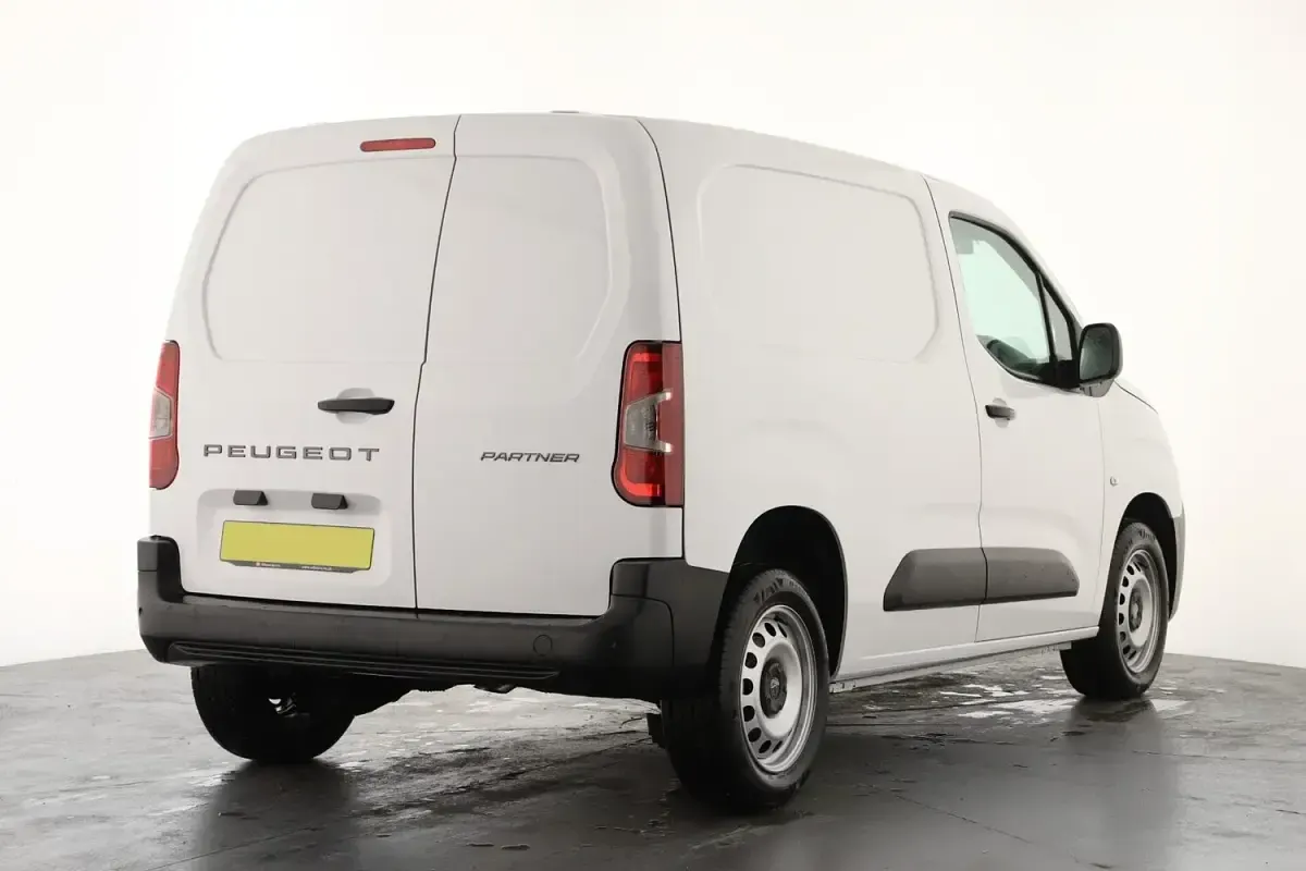 New Peugeot Partner 131 HP (96 kW) 2025 White MPV