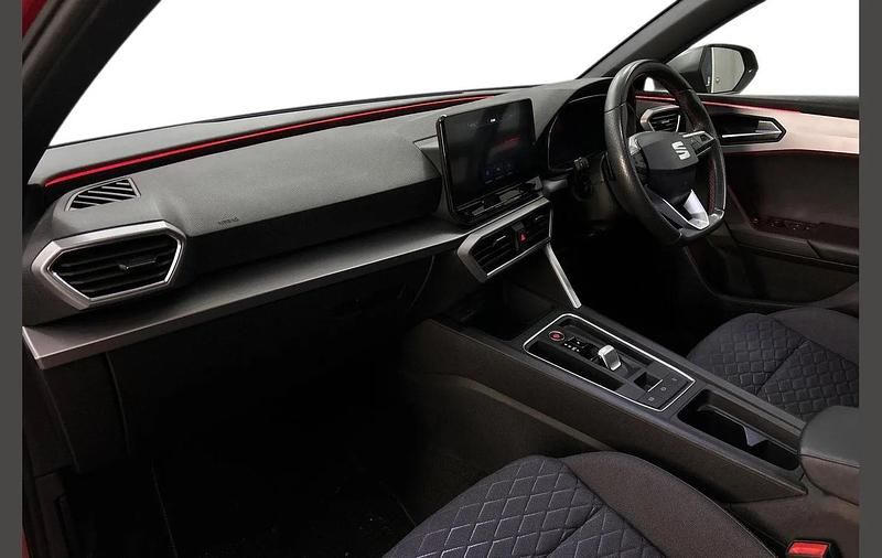 Used Seat Leon FR First Edition 147 HP (108 kW) 2020 Red Hatchback