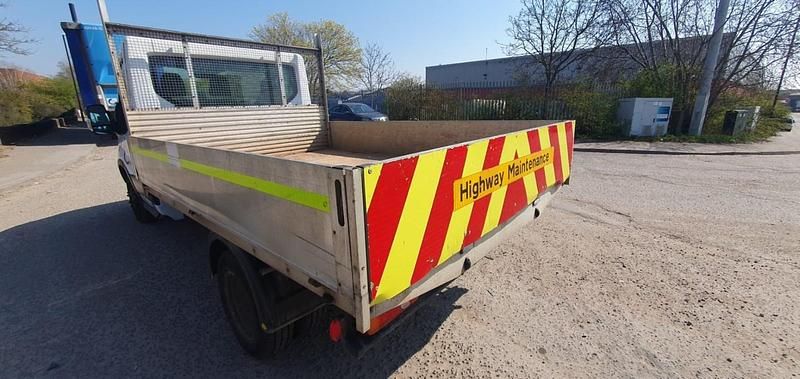 Used Ford Transit 125 HP (91 kW) 2015 White Cabriolet