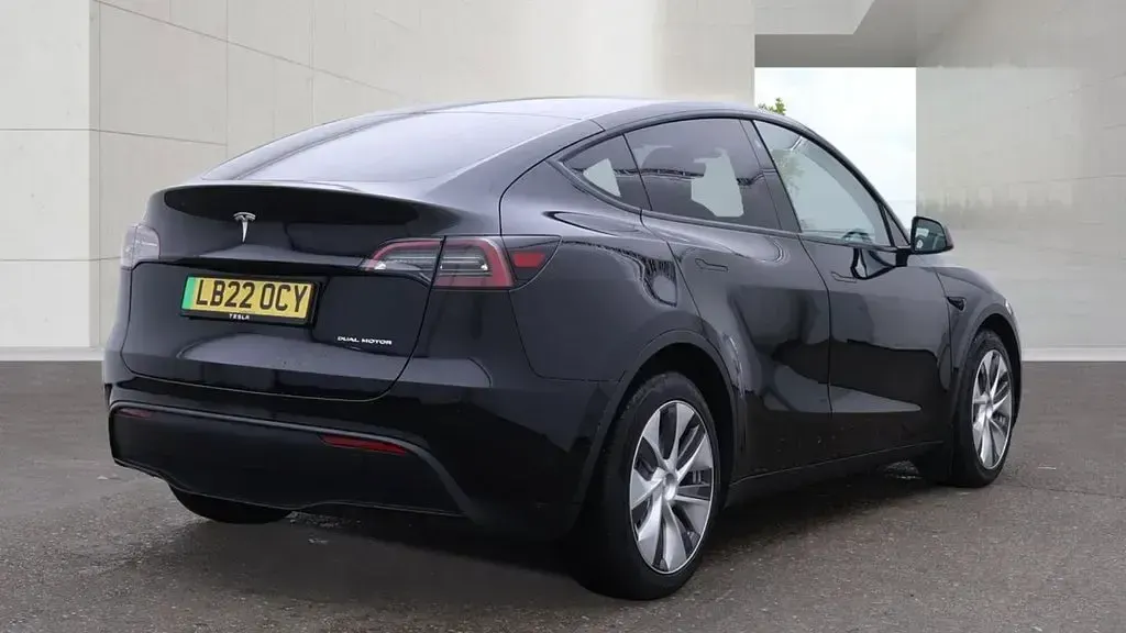 Used Tesla Model Y Long Range AWD 378 kW (514 HP) 2022 Black SUV