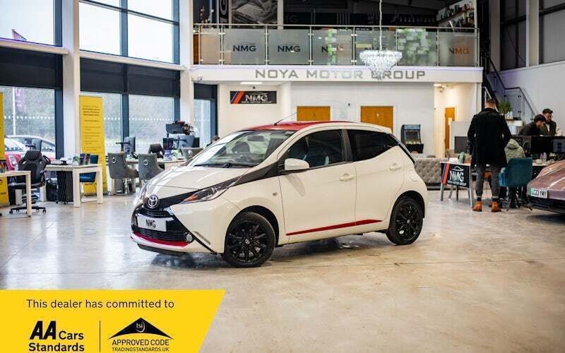 White Used 2017 Toyota Aygo x-press Hatchback | £7,199 (Fair price) - Image 1/4