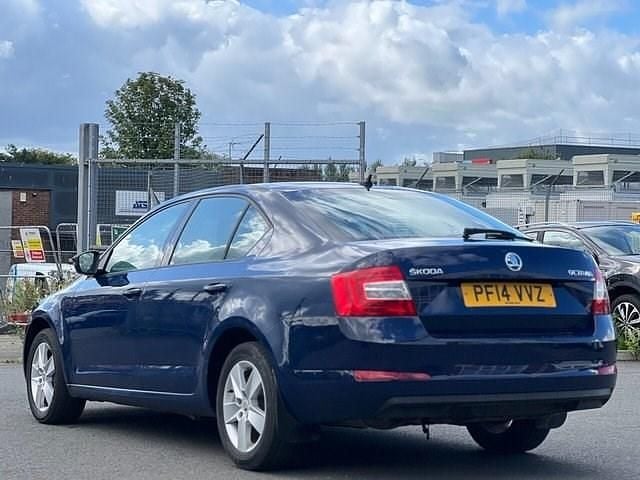 Used Skoda Octavia SE 148 HP (108 kW) 2014 Blue Hatchback