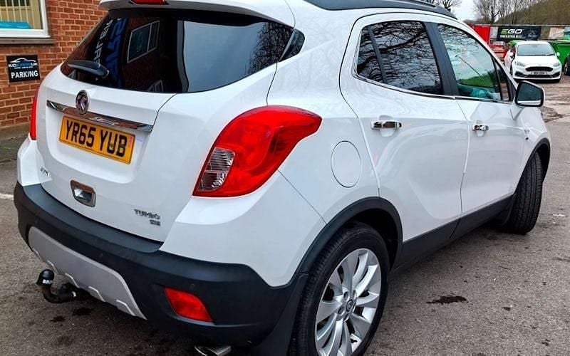 Used Vauxhall Mokka 140 HP (102 kW) 2015 White SUV
