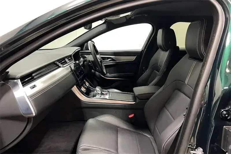Used Jaguar XF R-Dynamic 201 HP (147 kW) 2023 Green Sedan