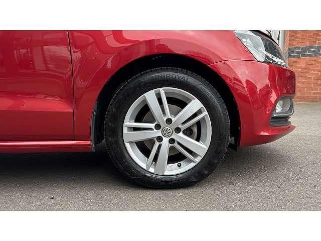 Used VW Polo Match 90 HP (66 kW) 2017 Red Hatchback