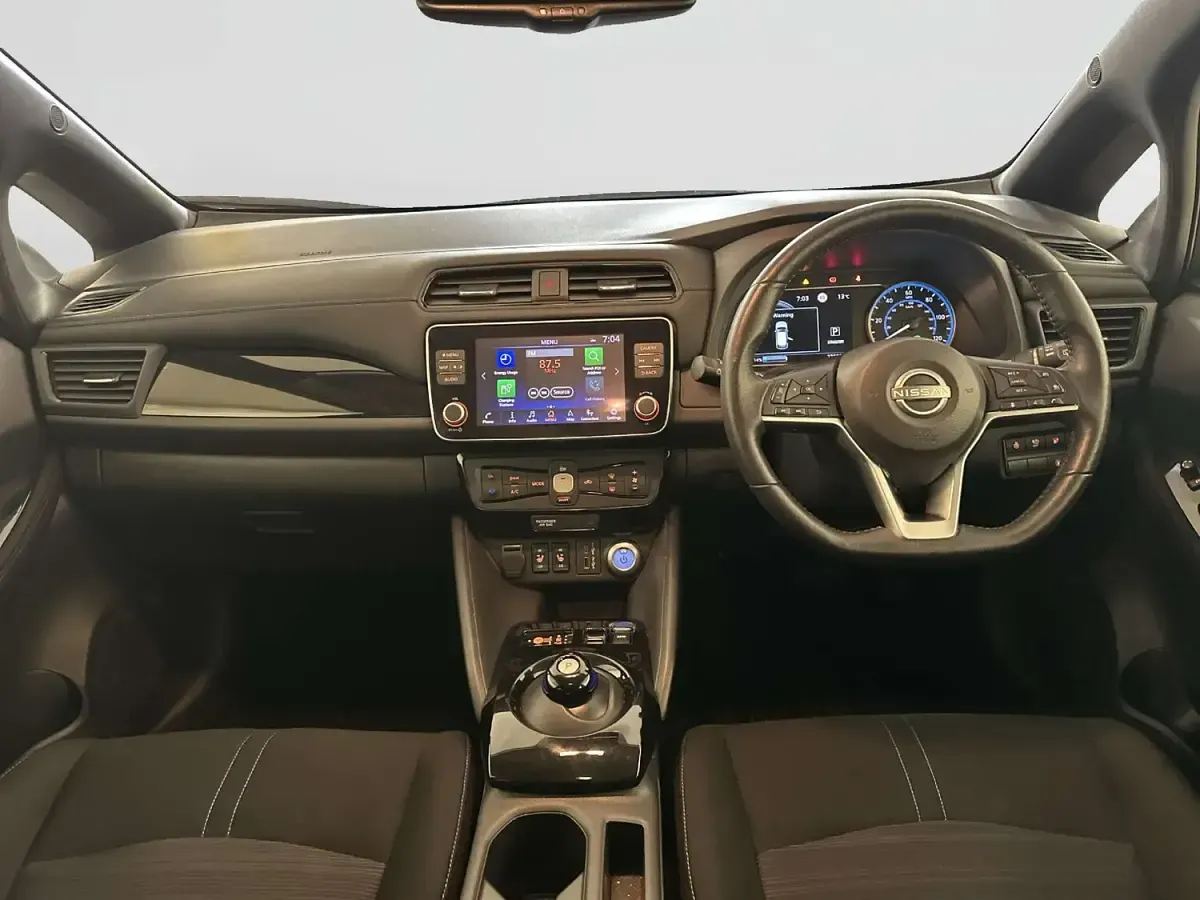 Used Nissan Leaf N-Connecta 110 kW (150 HP) 2023 Blue Hatchback