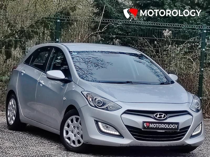 Used Hyundai i30 Classic 108 HP (79 kW) 2013 Silver Hatchback