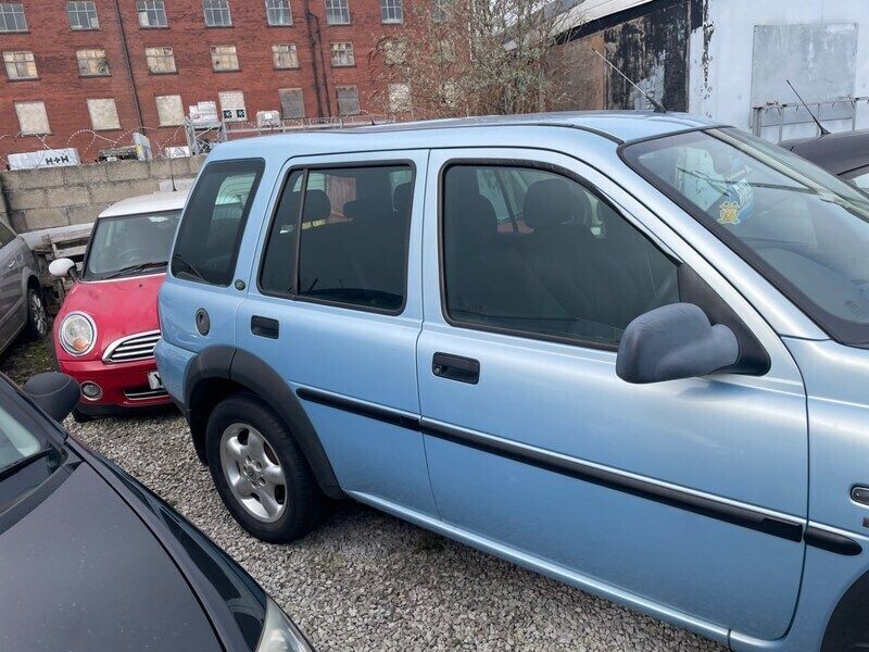 Image 3/4